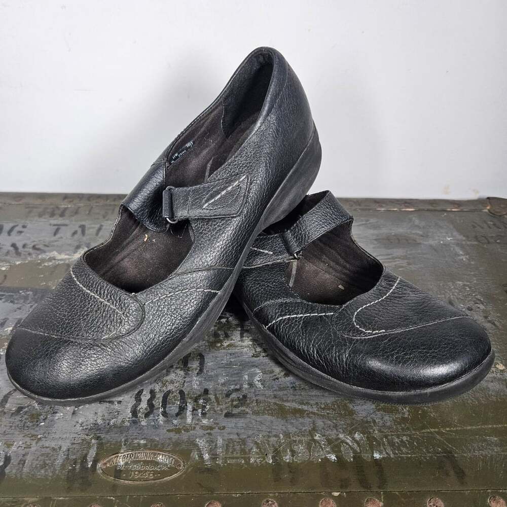 Clarks Black Leather Mary Jane Flat Shoes Size 11W
